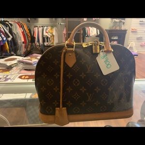Louis Vuitton HandBag